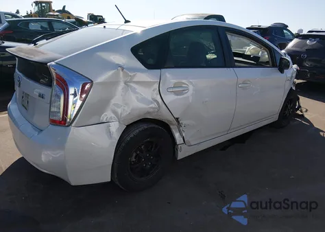 2013 Toyota Prius Two из США, поврежденный, VIN JTDKN3DU8D5601657